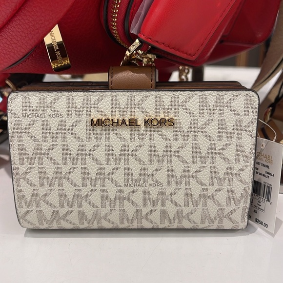 MICHAEL KORS
Medium Signature Logo Wallet 
Vanilla 
NWT - Picture 2 of 16